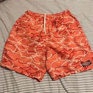 Vineyard Vines boys swim trunks - size s/p (8/10)